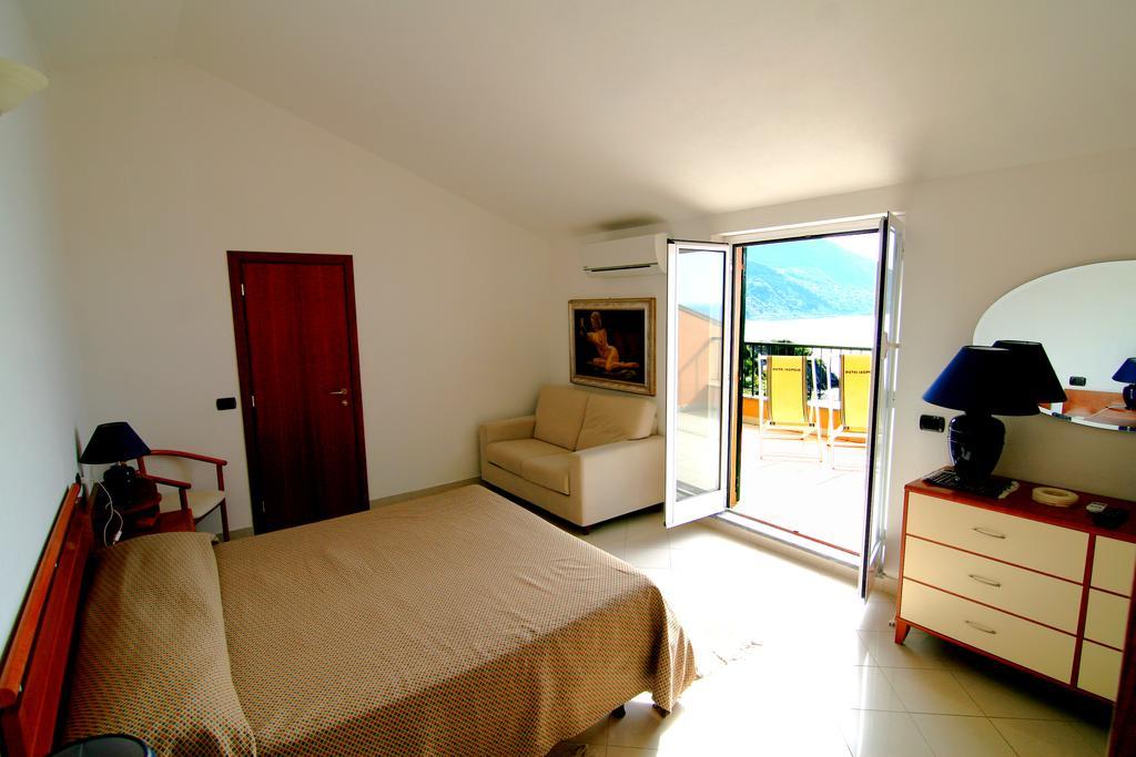 Leopold Hotel