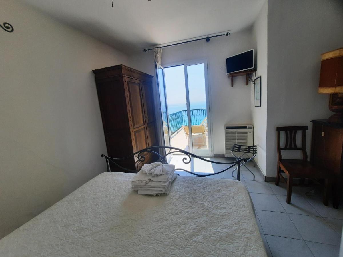 Leopold Hotel 3*