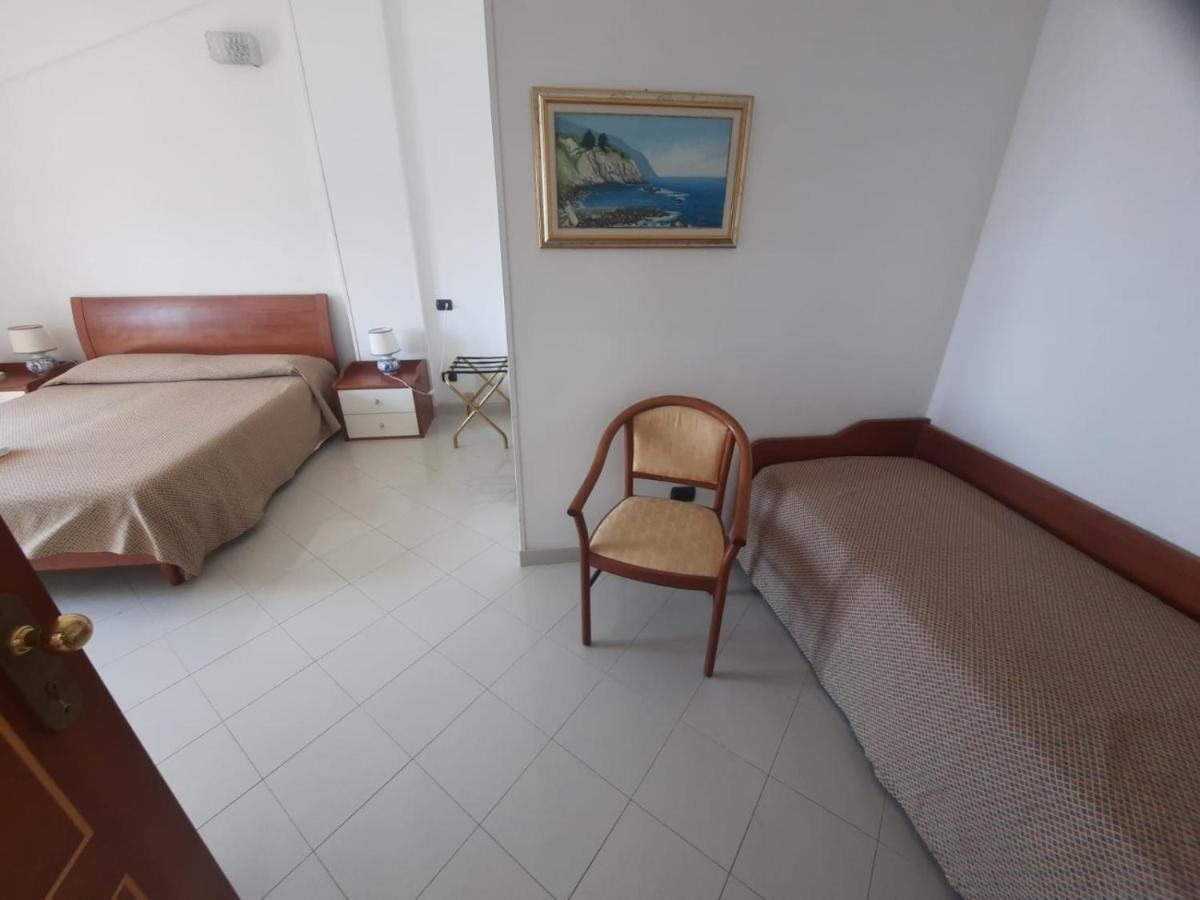 Leopold Hotel 3*