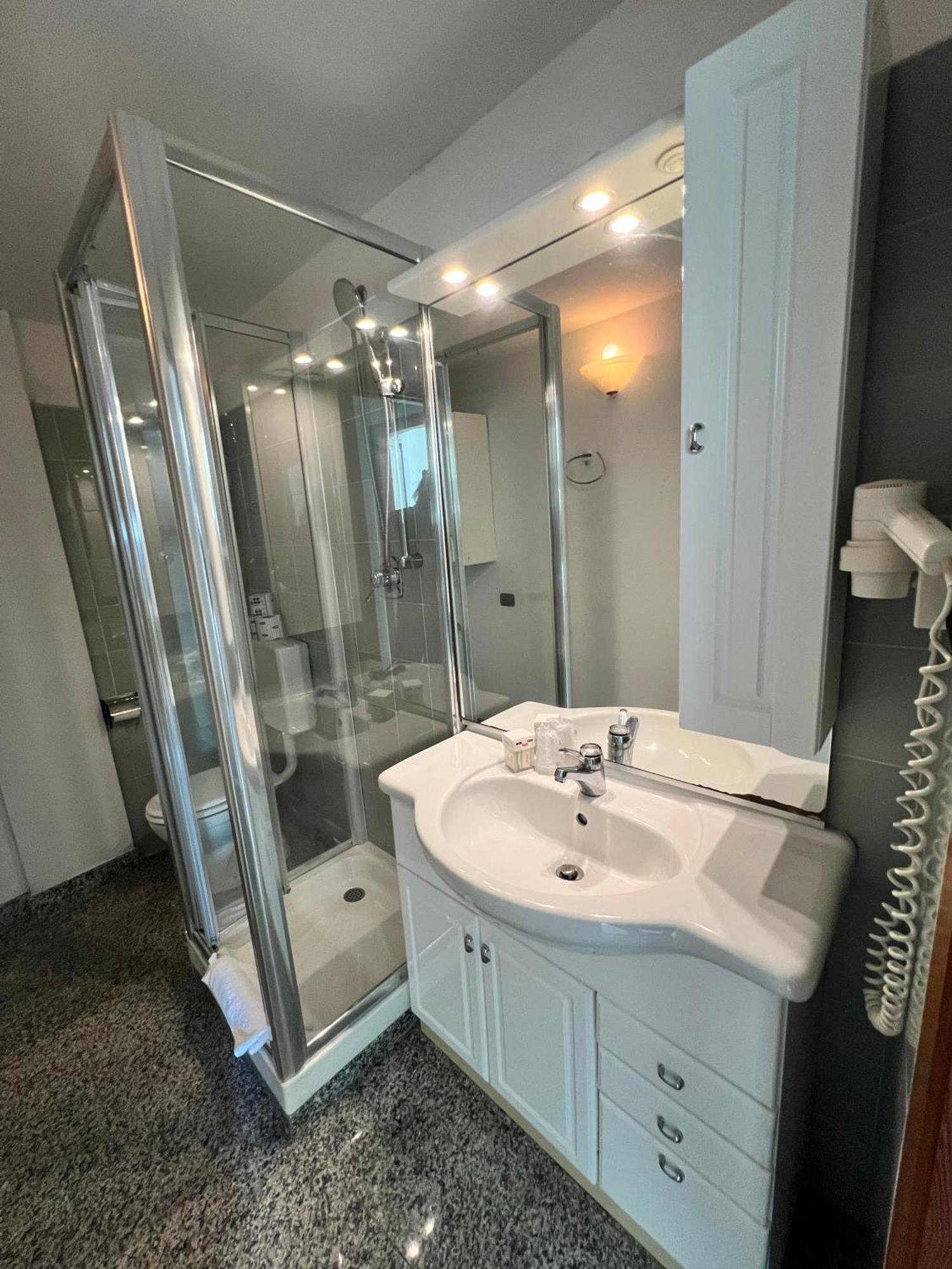 Hotel Leopold 3*